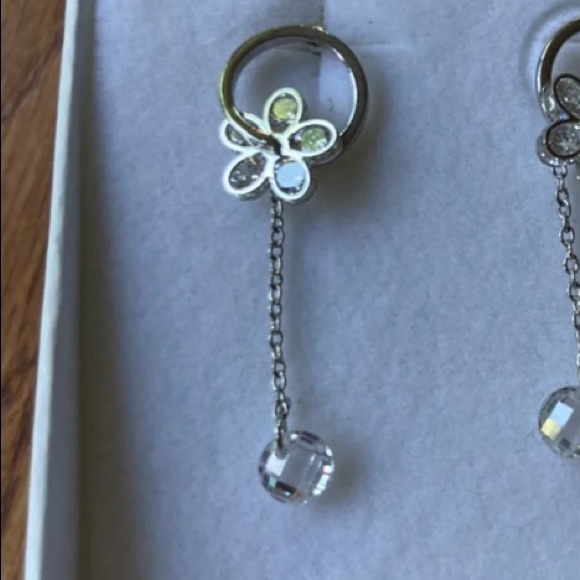 Nib - the stone flower earrings - Picture 4 of 4